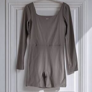 SET ACTIVE Sportbody Long Sleeve One Piece Shortysuit in Stone Tan Size L